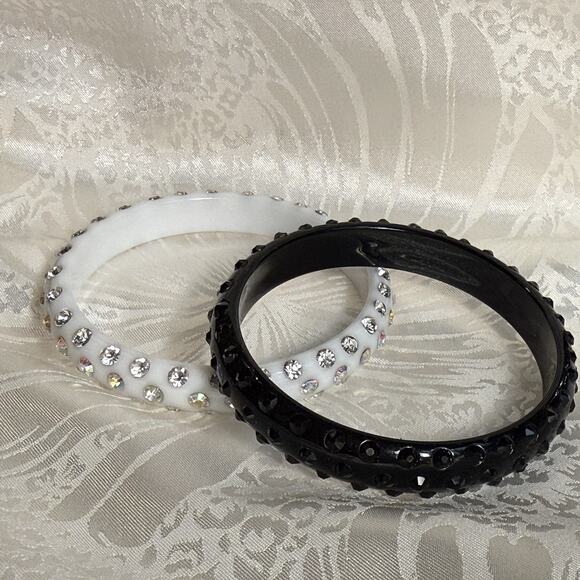 Vintage White AB Rhinestone & Black Rhinestone Acrylic Bangle Bracelets Set Of 2 - Picture 6 of 9
